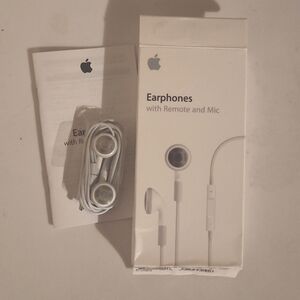 Apple Genuine OEM Wired Stereo Mic Remote 3.5mm iPod iPhone 3 4 5 6 Earphones